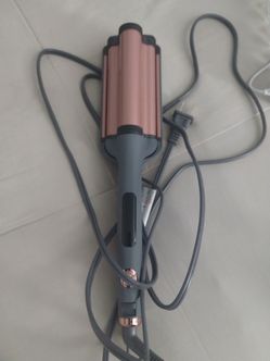 Triple Barrel Hair Waver Curling Iron
