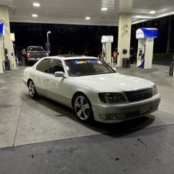 1998 Lexus LS 400