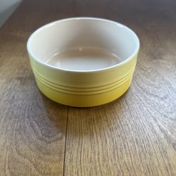 Le Creuset Stoneware Soufflé Dish Soleil Yellow