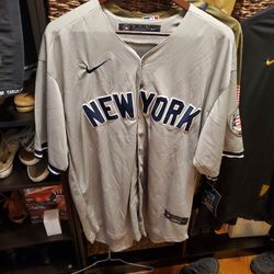 yankee Jeter jersey xl