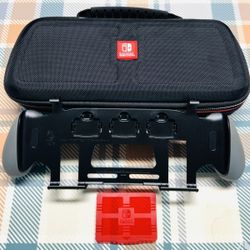 Nintendo Switch Game Traveler Travel Stand Carrying Case Black W/Extras!