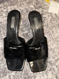 Prada Leather mules Size 38