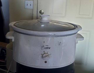 Slow cooker