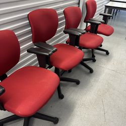 4 Identical Office Chairs By The SitOn Each For