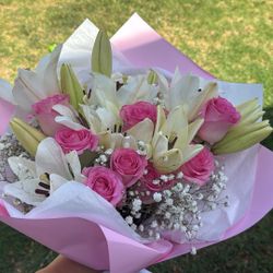 Small Floral Arrangements 