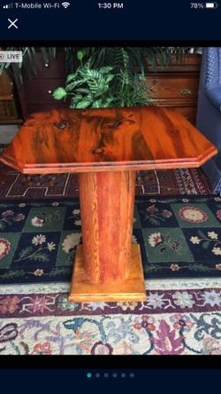 Redwood Rustic Accent Pedestal Table, Solid wood - 21x21"(top) x 25"H 