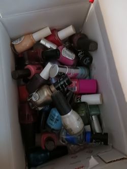 BOX FULL MOST NEW OPI GEL ESSIE ETC NAIL POLISHES NOT NO DOL STORE ONES HI END EXPENSIVE ONES 24 BOX FULL FIRM