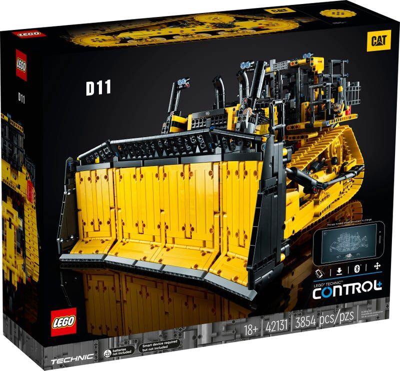 LEGO 42131 Cat® D11 Bulldozer IN HAND 