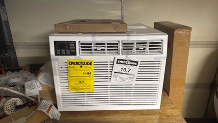 Whirlpool Window Air Conditioner with Supplemental Heat