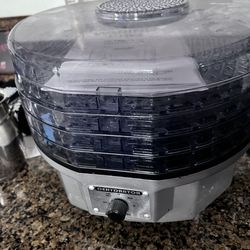 Waring Dehyrator Works Great
