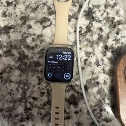 Apple Watch Series 8