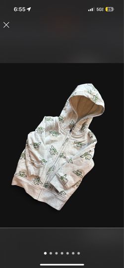 Star Wars Light Gray Hoodie with Green Baby Yoda Print - Kids Zip-Up 2T