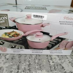 7 pc. Cookware/Pan Set! Gibson Home! Brand New in box! 