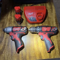 Milwaukee M12 Drill & Impact Kit – 2 Batteries, Charger, Bag