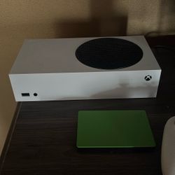 Xbox Series S With 1 Controller And Cronus Zen