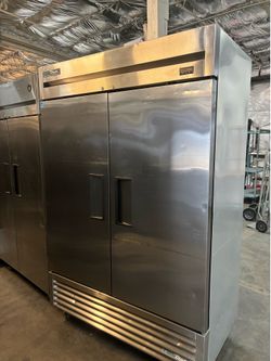 Commercial freezer