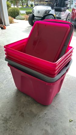 Six storage bins
