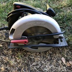 10” Skilsaw W/ Bag $25 OBO