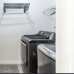 washer and dryer set 