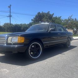 1990 Mercedes-Benz 300-Class