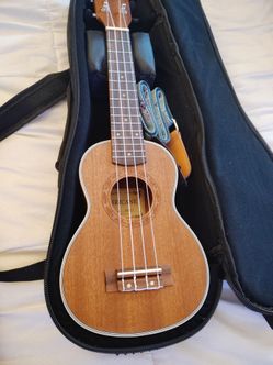 Ukulele hricane model UK 21