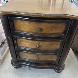 Solid Wood Night Stands 