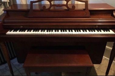 RUDOLPH WURLITZER PIANO