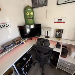 L shaped gaming desk 