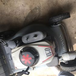 Commercial Honda Lawnmower 
