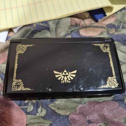 Nintendo 3DS - Limited Edition with The Legend of Zelda Ocarina of Time 3D