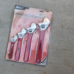 ADJUSTABLE WRENCH 4PC SET NEW