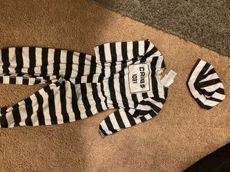 Inmate costume for toddler