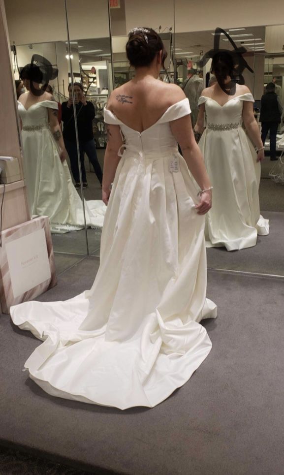 Brand New Wedding Dress