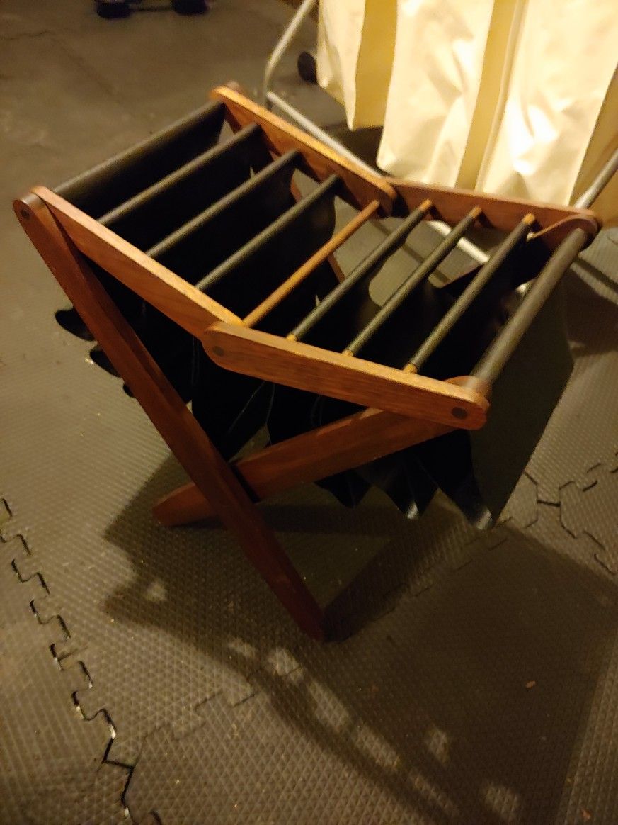 Foldable Magazine rack 