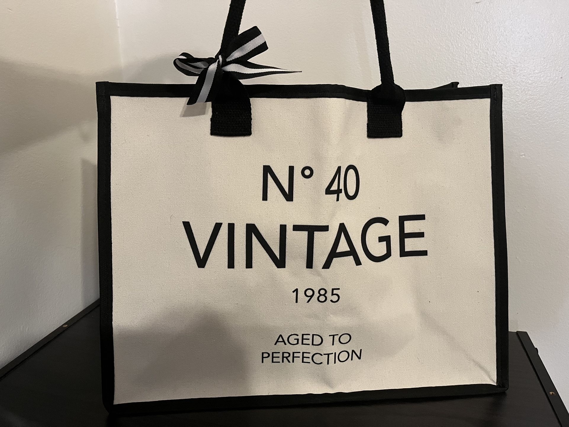 Tote bag