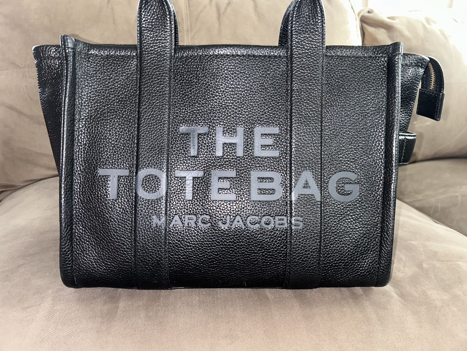 Marc Jacobs Leather Medium Tote Bag