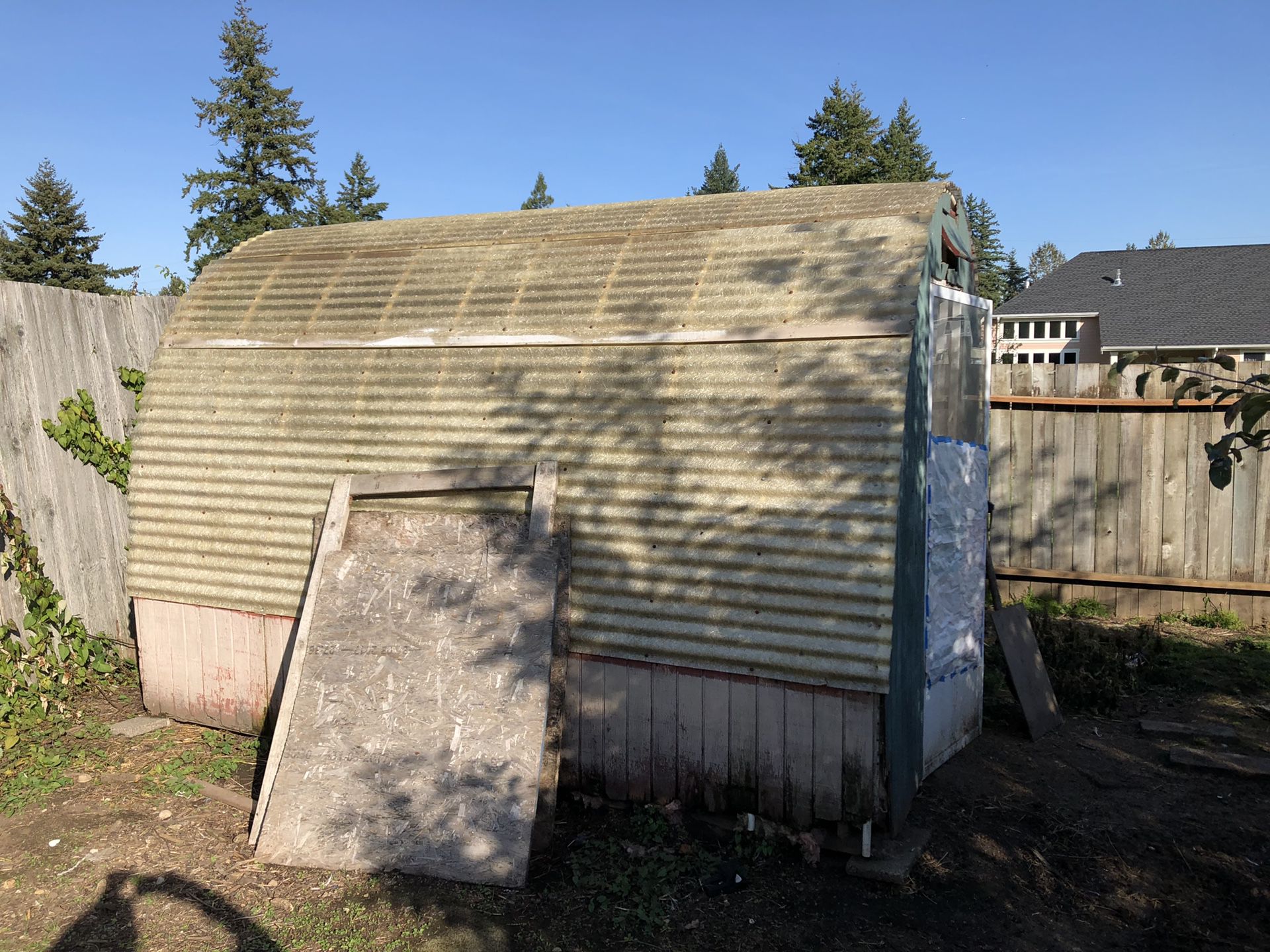 Free greenhouse chicken coop - PENDING