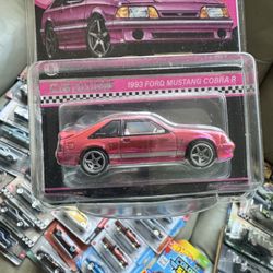 Hot Wheels Premium Car Culture Boulevard Red line