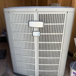 5 Ton. Condenser   R-22.    Charge  Including 