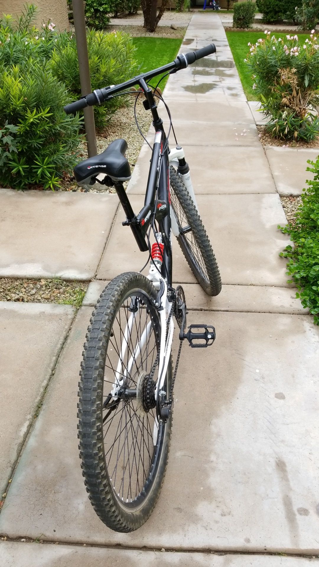 kent dual shock bike