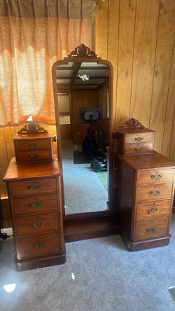 Beautiful Vintage Dressing Table