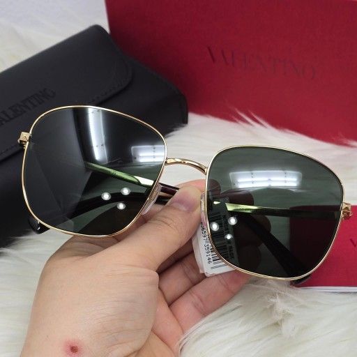 New SUNGlasses VALENTINO