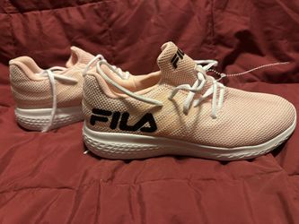 Brand New Fila Sneaker Size 9