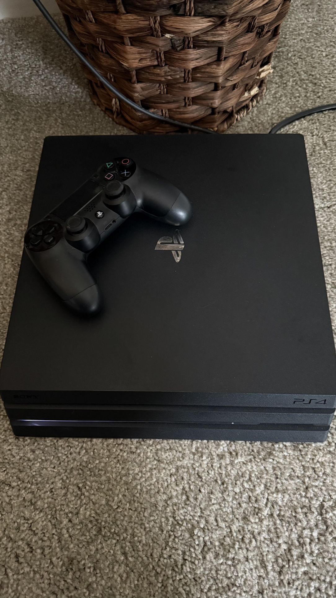 Sony PS4 Pro 1TB Plus Games