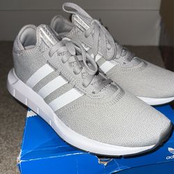 Adidas Swift Run Womens 7 1/2