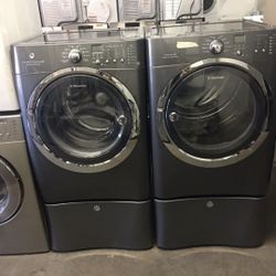 Electrolux Washer And Electric Dryer W/ Pedestal