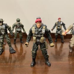 Chap Mei Rescue Squad And Mixed Action Figure Military Lot Of 9. Condition is pre owned and overall very solid and respectable shape. Every figure pic