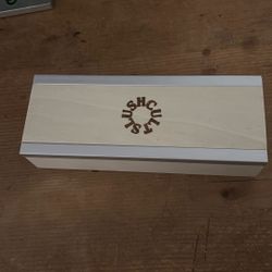 Selling This Item For The Price Of 30 Dollers Dm If Your Interested