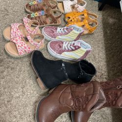 Girl Toddler Shoes!! Size  6 And 5 