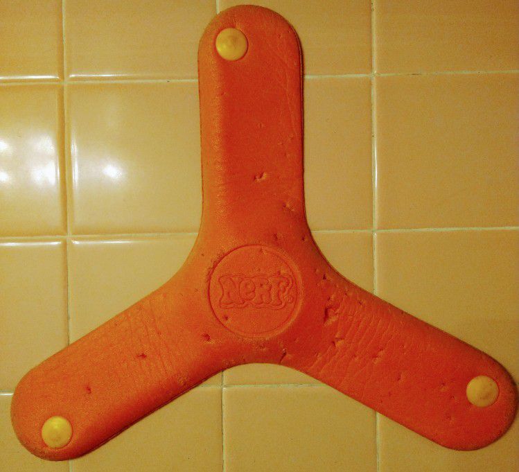 VINTAGE 80S NERF BOOMERANG FOAM FLYING TOY PARKER BROTHERS 1983

